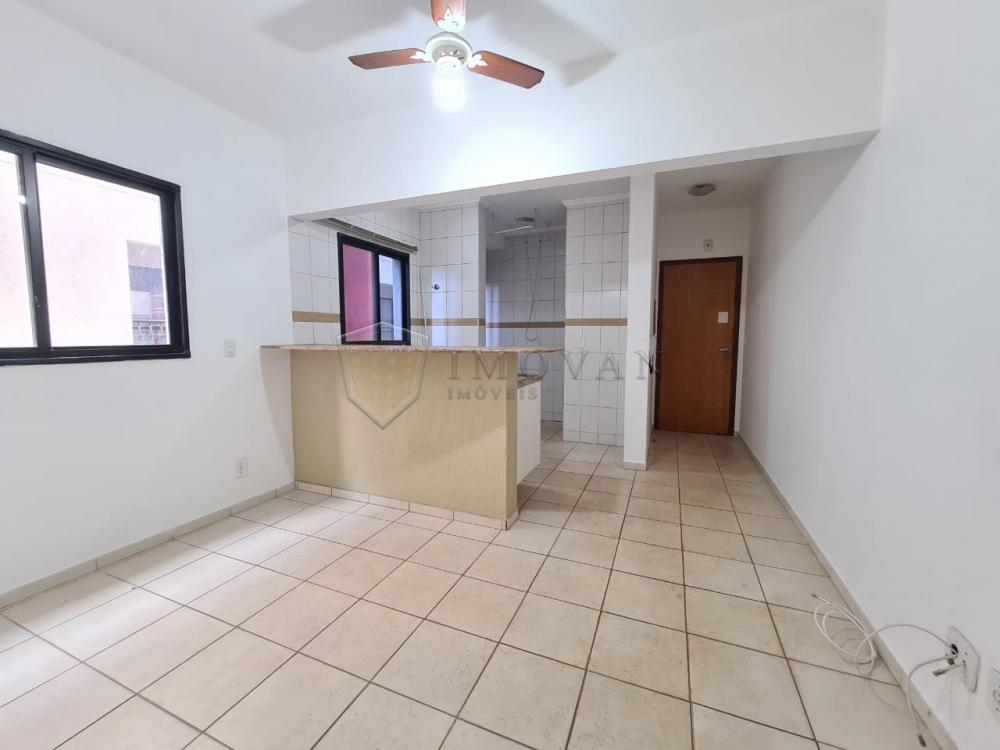 Alugar Apartamento / Padrão em Ribeirão Preto R$ 1.090,00 - Foto 3