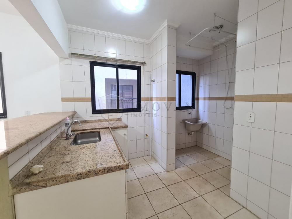 Alugar Apartamento / Padrão em Ribeirão Preto R$ 1.090,00 - Foto 4
