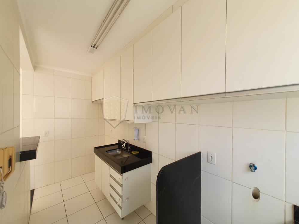 Alugar Apartamento / Padrão em Ribeirão Preto R$ 900,00 - Foto 3