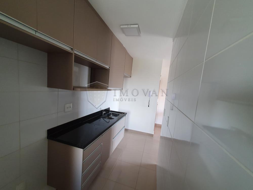 Alugar Apartamento / Padrão em Ribeirão Preto R$ 1.800,00 - Foto 3