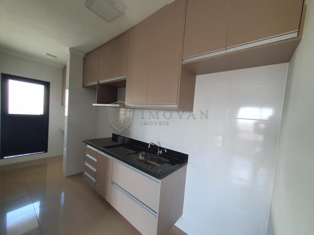 Alugar Apartamento / Padrão em Ribeirão Preto R$ 1.800,00 - Foto 2