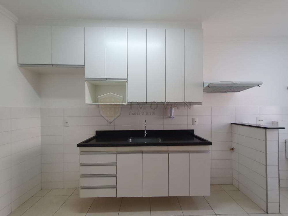 Alugar Apartamento / Padrão em Ribeirão Preto R$ 1.600,00 - Foto 4