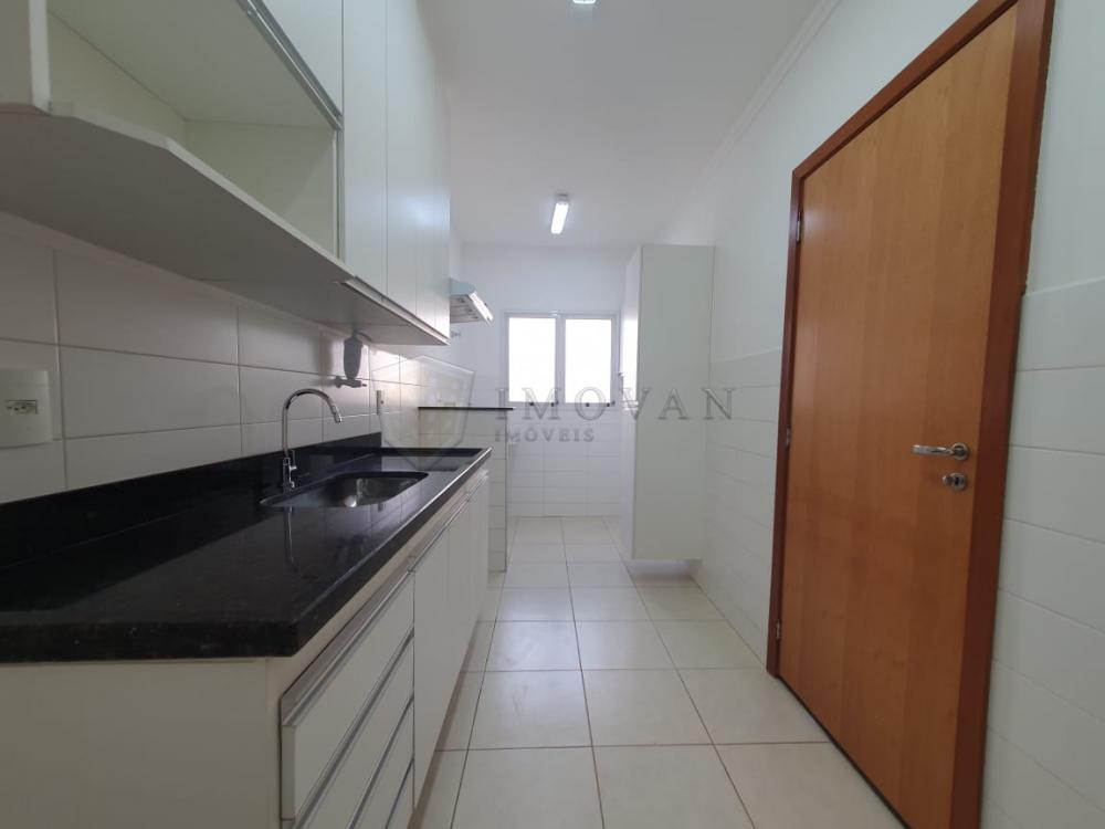 Alugar Apartamento / Padrão em Ribeirão Preto R$ 1.600,00 - Foto 2