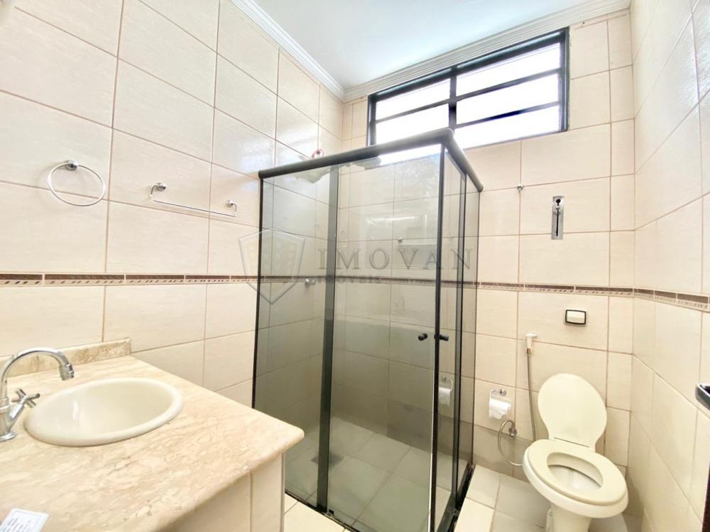 Alugar Casa / Padrão em Ribeirão Preto R$ 1.750,00 - Foto 3