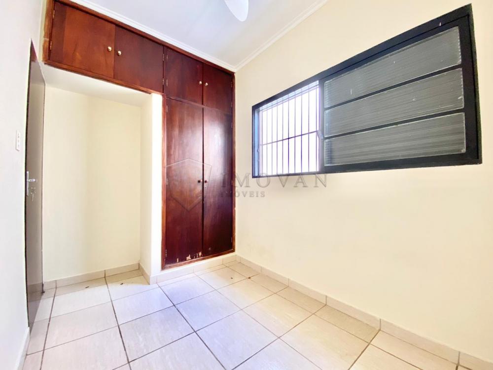 Alugar Casa / Padrão em Ribeirão Preto R$ 1.750,00 - Foto 7