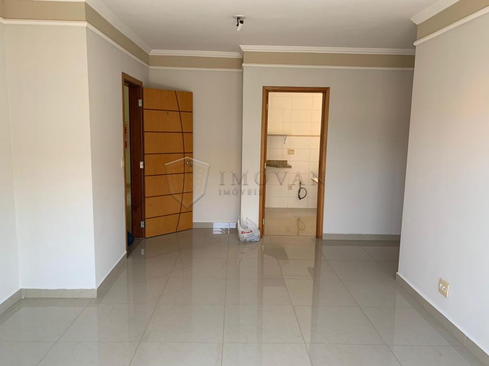 Alugar Apartamento / Padrão em Ribeirão Preto R$ 1.600,00 - Foto 5