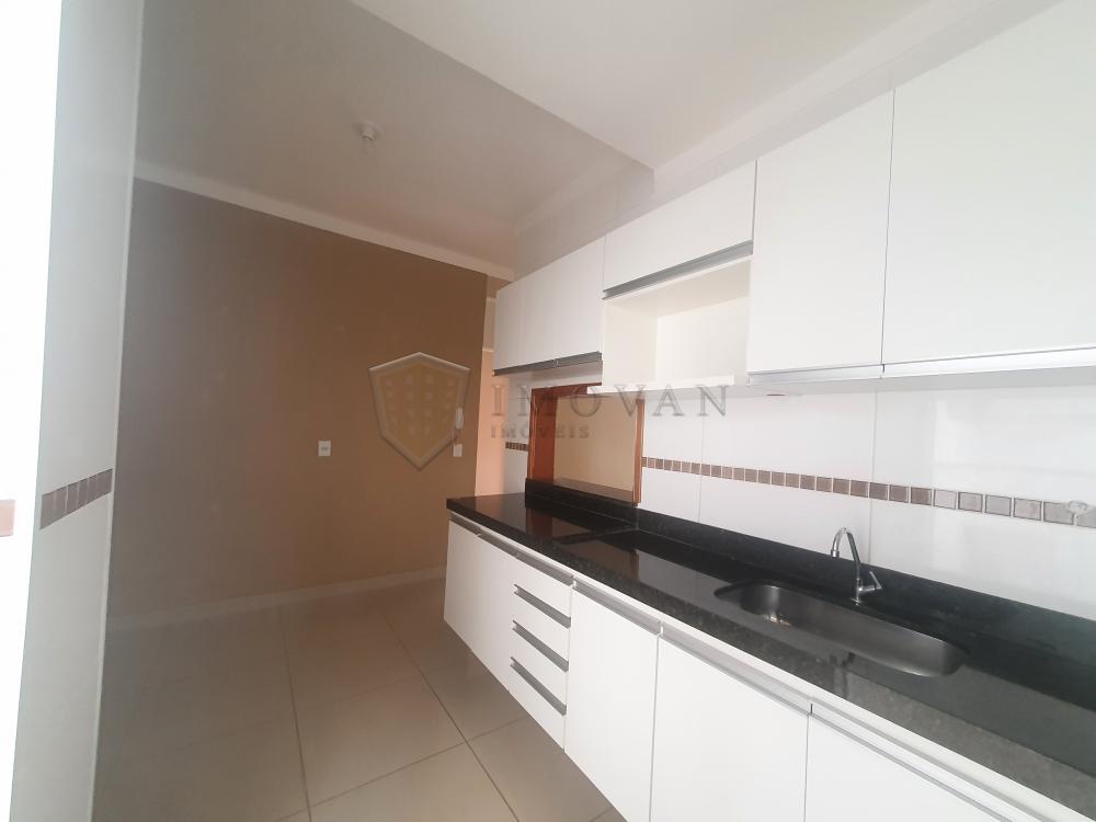 Alugar Apartamento / Padrão em Ribeirão Preto R$ 1.650,00 - Foto 2