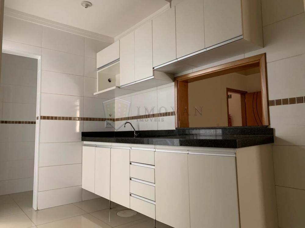 Alugar Apartamento / Padrão em Ribeirão Preto R$ 2.300,00 - Foto 2