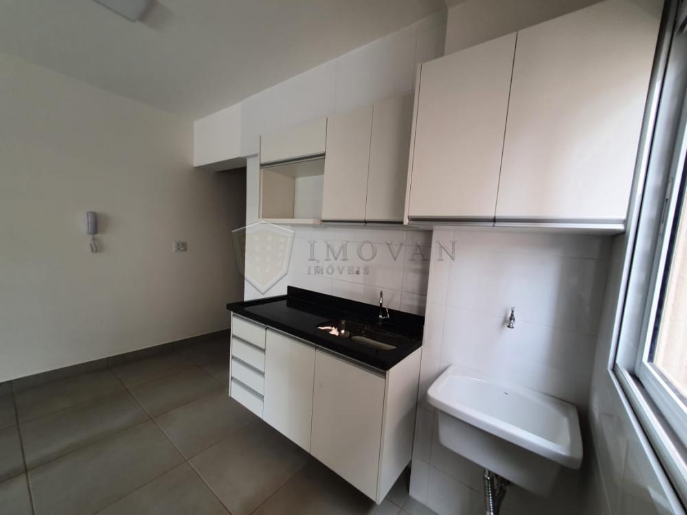 Alugar Apartamento / Padrão em Ribeirão Preto R$ 900,00 - Foto 3