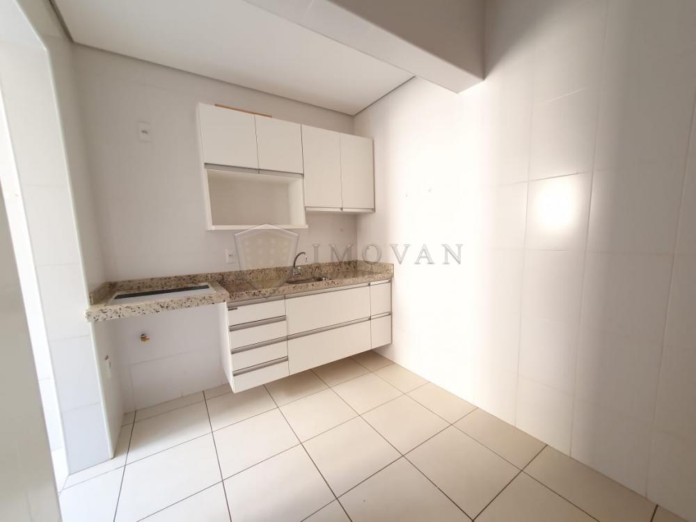 Alugar Apartamento / Padrão em Ribeirão Preto R$ 1.800,00 - Foto 3