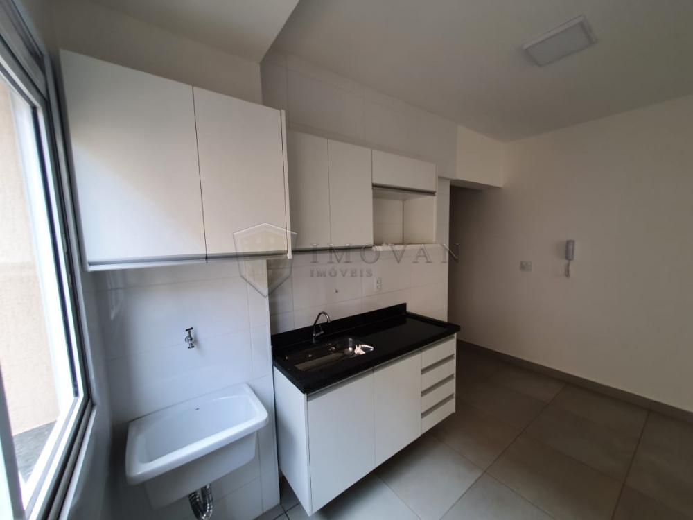 Alugar Apartamento / Padrão em Ribeirão Preto R$ 1.000,00 - Foto 3