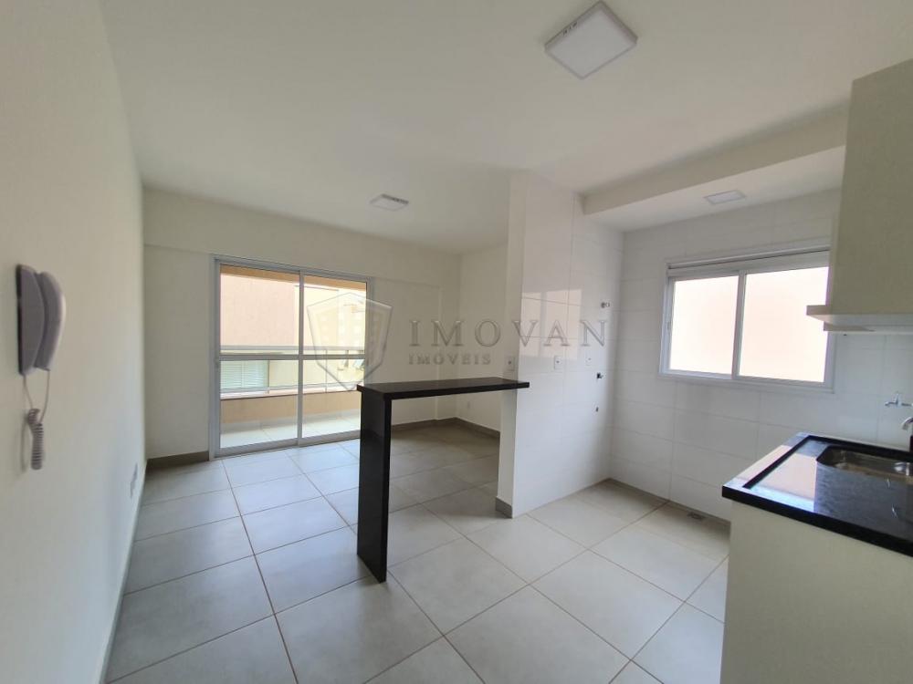 Alugar Apartamento / Padrão em Ribeirão Preto R$ 900,00 - Foto 4