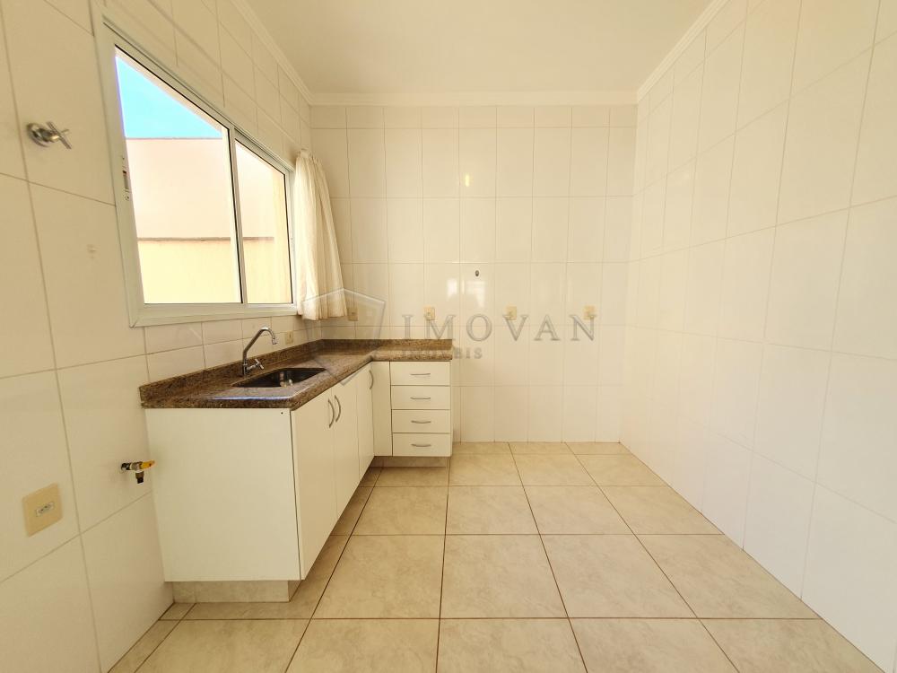 Alugar Apartamento / Padrão em Ribeirão Preto R$ 1.200,00 - Foto 2