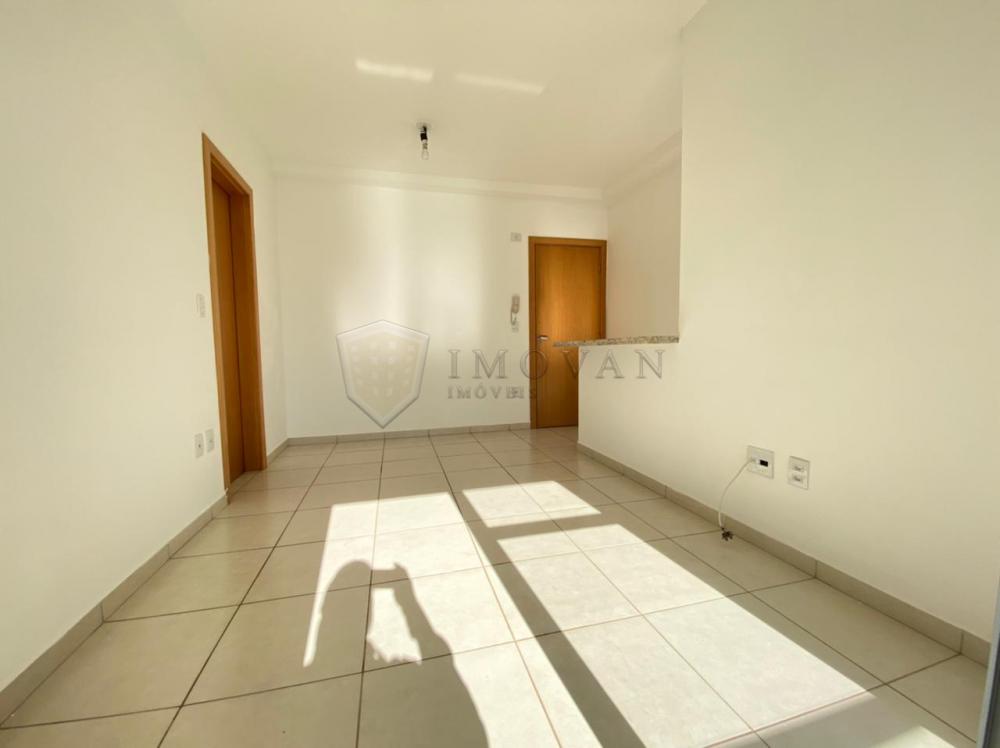 Alugar Apartamento / Padrão em Ribeirão Preto R$ 1.250,00 - Foto 4