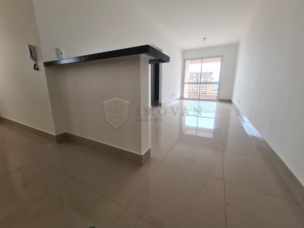 Alugar Apartamento / Padrão em Ribeirão Preto R$ 1.700,00 - Foto 3