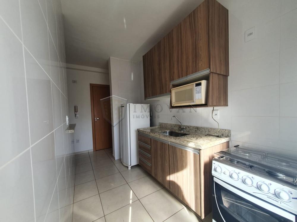 Alugar Apartamento / Padrão em Ribeirão Preto R$ 2.000,00 - Foto 3