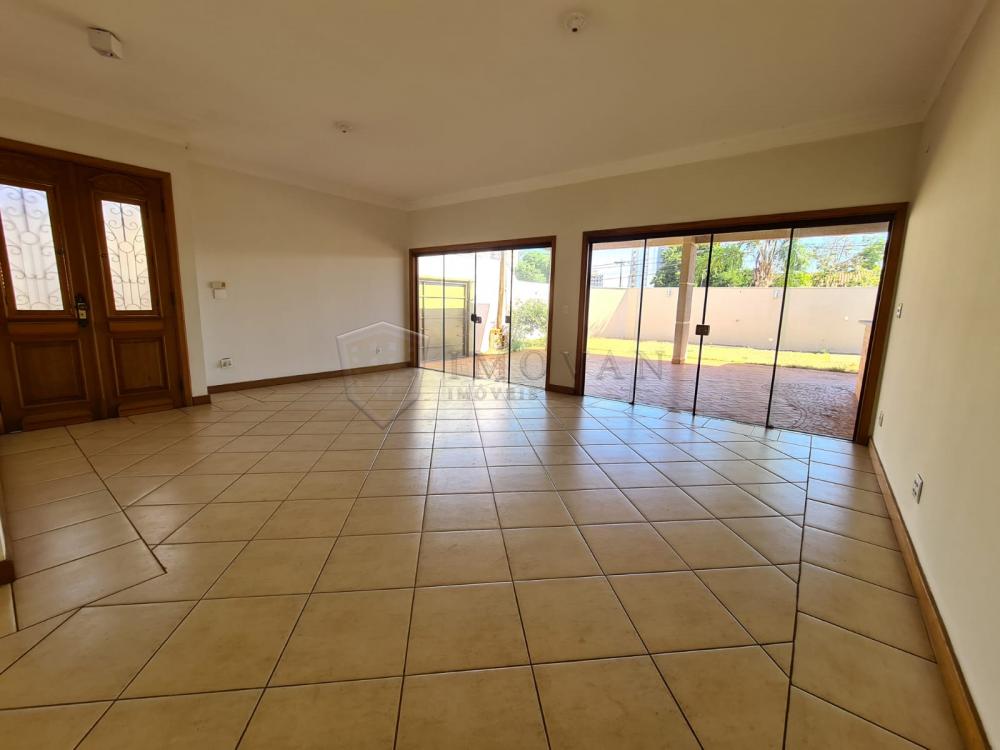 Alugar Casa / Padrão em Ribeirão Preto R$ 3.900,00 - Foto 4