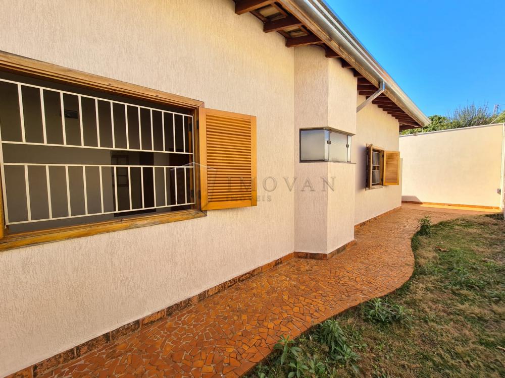 Alugar Casa / Padrão em Ribeirão Preto R$ 3.900,00 - Foto 2