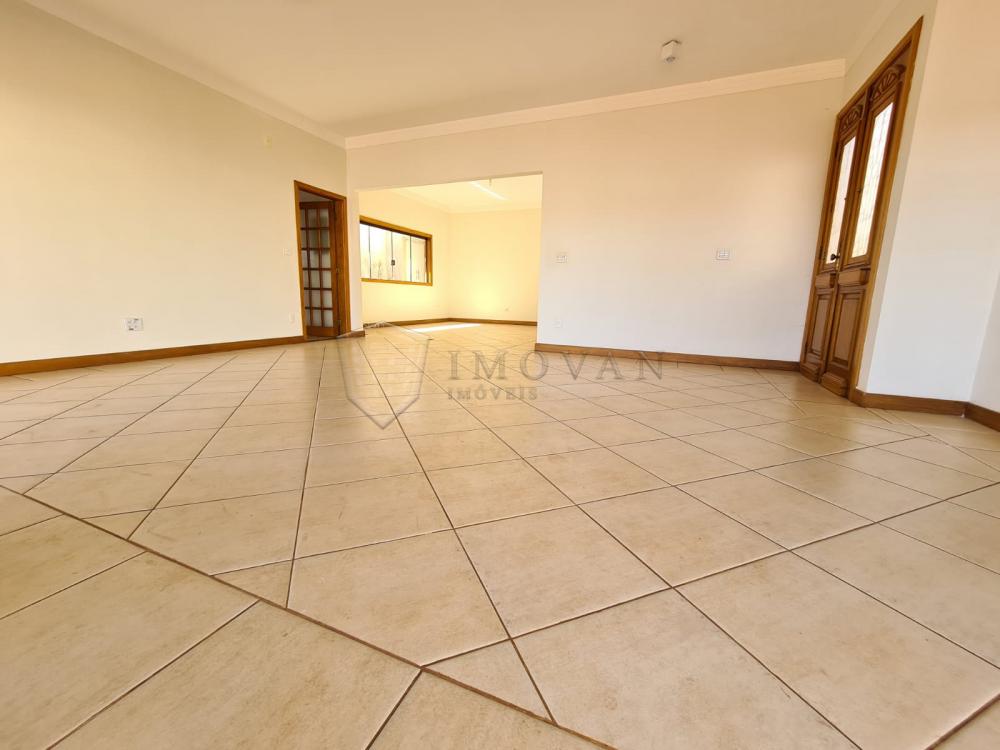 Alugar Casa / Padrão em Ribeirão Preto R$ 3.900,00 - Foto 3