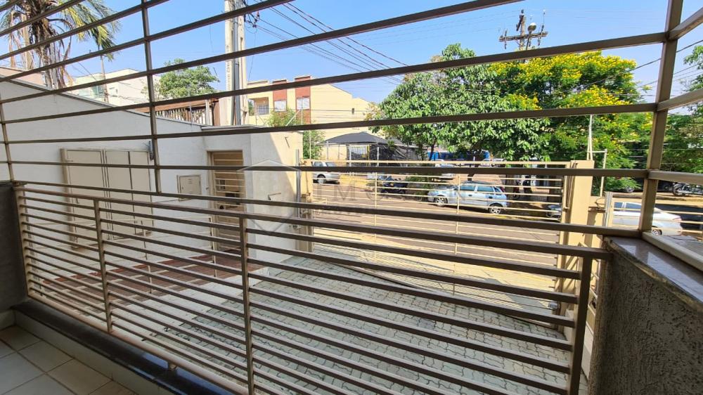 Alugar Apartamento / Padrão em Ribeirão Preto R$ 1.300,00 - Foto 4