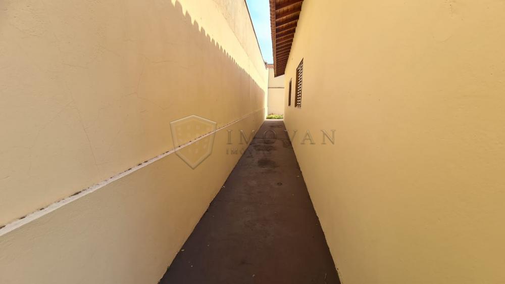 Alugar Casa / Padrão em Ribeirão Preto R$ 1.400,00 - Foto 18