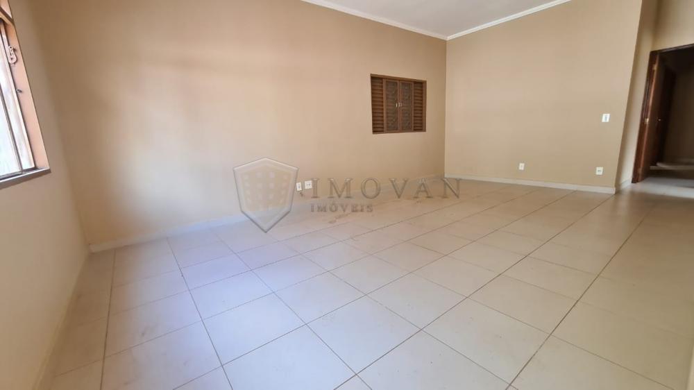 Alugar Casa / Padrão em Ribeirão Preto R$ 1.400,00 - Foto 4