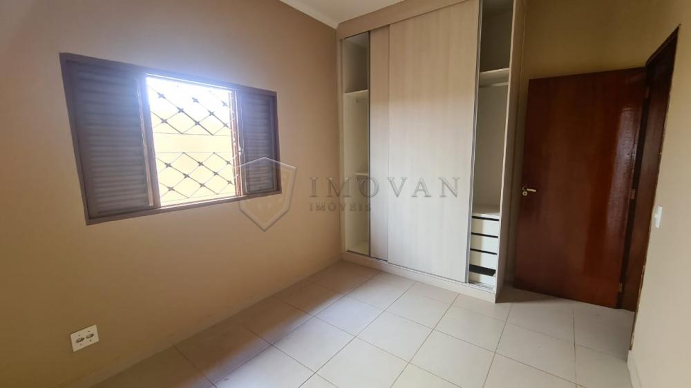 Alugar Casa / Padrão em Ribeirão Preto R$ 1.400,00 - Foto 12