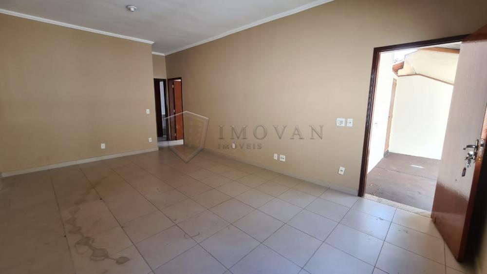 Alugar Casa / Padrão em Ribeirão Preto R$ 1.400,00 - Foto 5