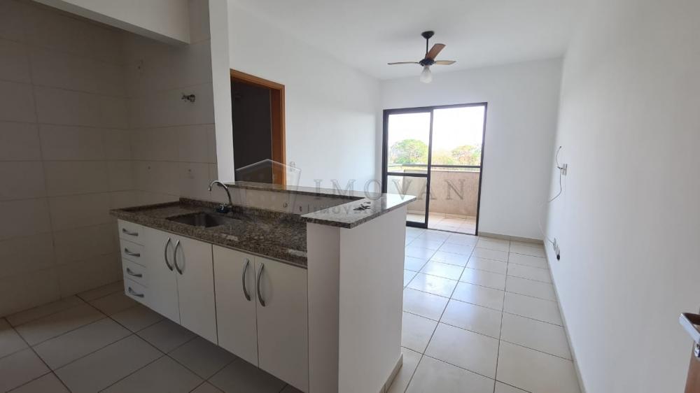 Alugar Apartamento / Padrão em Ribeirão Preto R$ 1.000,00 - Foto 2