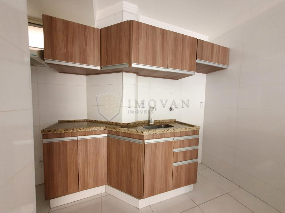 Alugar Apartamento / Padrão em Ribeirão Preto R$ 1.400,00 - Foto 2