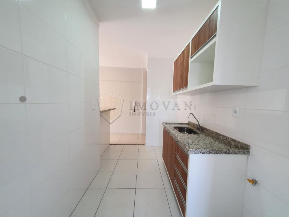 Alugar Apartamento / Padrão em Ribeirão Preto R$ 1.800,00 - Foto 3