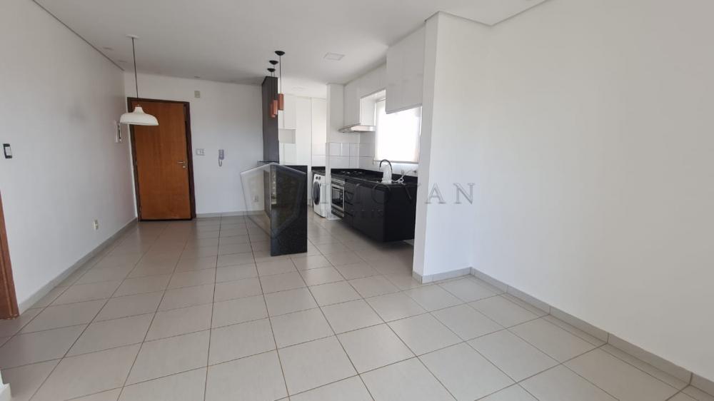 Alugar Apartamento / Padrão em Ribeirão Preto R$ 1.500,00 - Foto 3