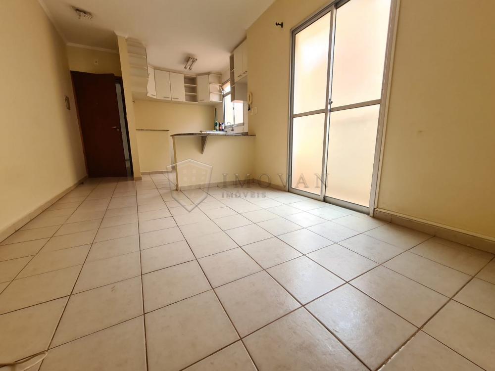 Alugar Apartamento / Padrão em Ribeirão Preto R$ 850,00 - Foto 2