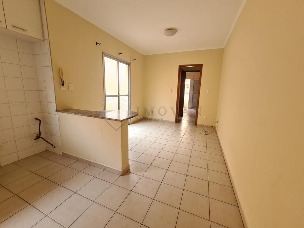 Alugar Apartamento / Padrão em Ribeirão Preto R$ 850,00 - Foto 1