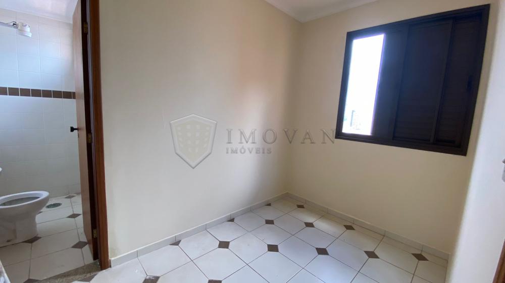 Alugar Apartamento / Padrão em Ribeirão Preto R$ 1.800,00 - Foto 12
