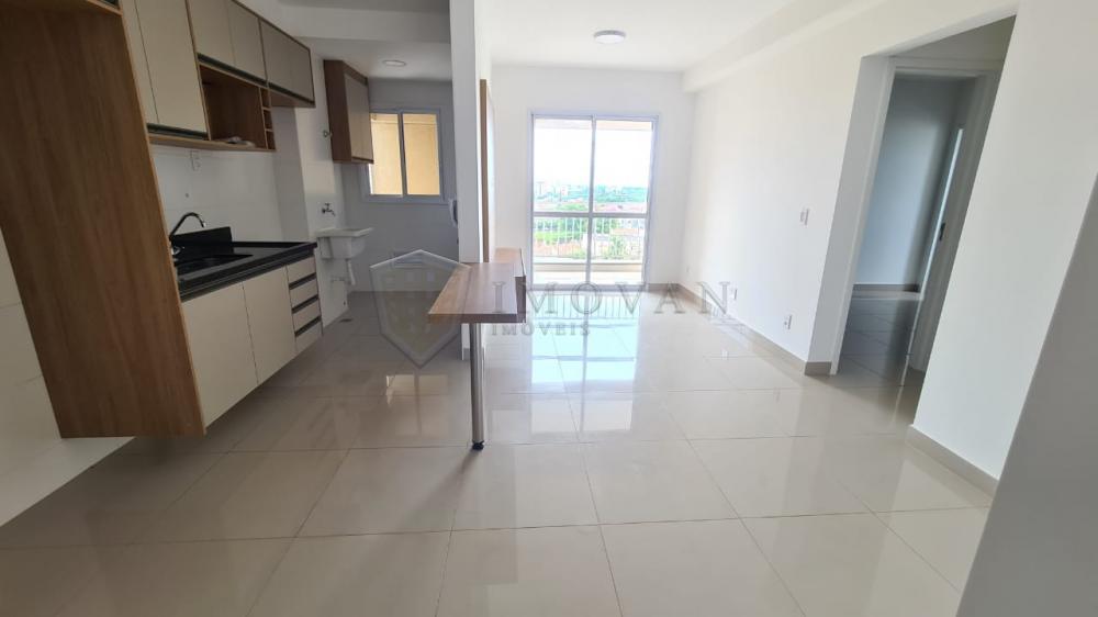 Alugar Apartamento / Padrão em Ribeirão Preto R$ 2.000,00 - Foto 3
