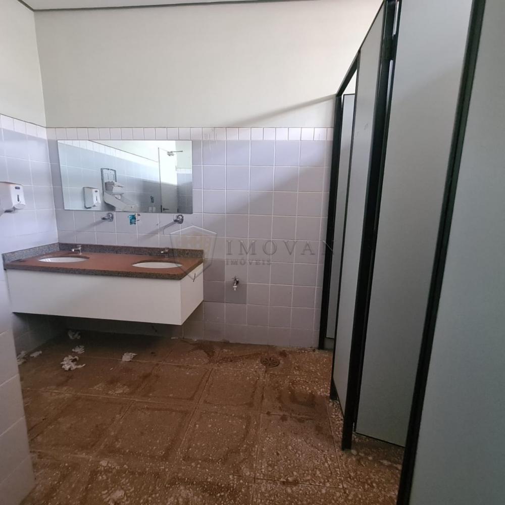 Alugar Comercial / Salão em Condomínio em Ribeirão Preto R$ 45.000,00 - Foto 14