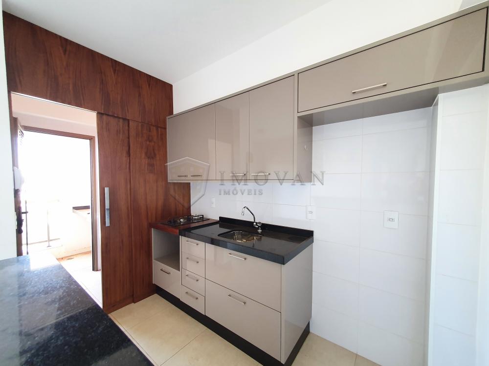 Alugar Apartamento / Padrão em Ribeirão Preto R$ 1.900,00 - Foto 4