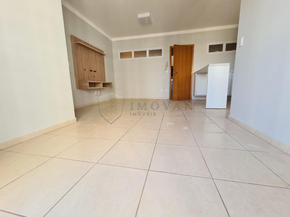 Alugar Apartamento / Padrão em Ribeirão Preto R$ 1.350,00 - Foto 3