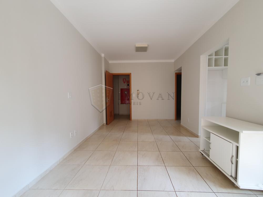 Alugar Apartamento / Padrão em Ribeirão Preto R$ 1.600,00 - Foto 8