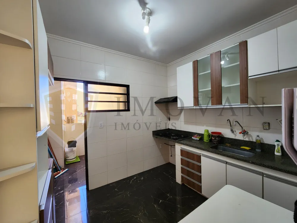 Alugar Apartamento / Padrão em Ribeirão Preto R$ 1.950,00 - Foto 2