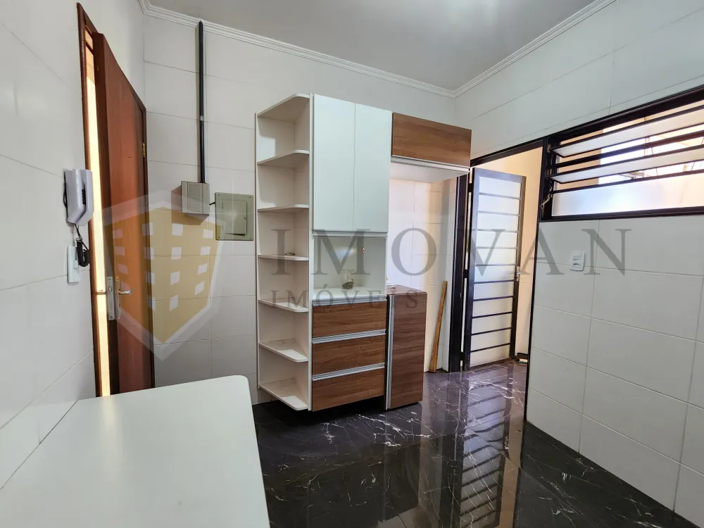 Alugar Apartamento / Padrão em Ribeirão Preto R$ 1.950,00 - Foto 4