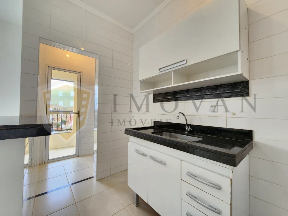 Alugar Apartamento / Padrão em Ribeirão Preto R$ 1.400,00 - Foto 2