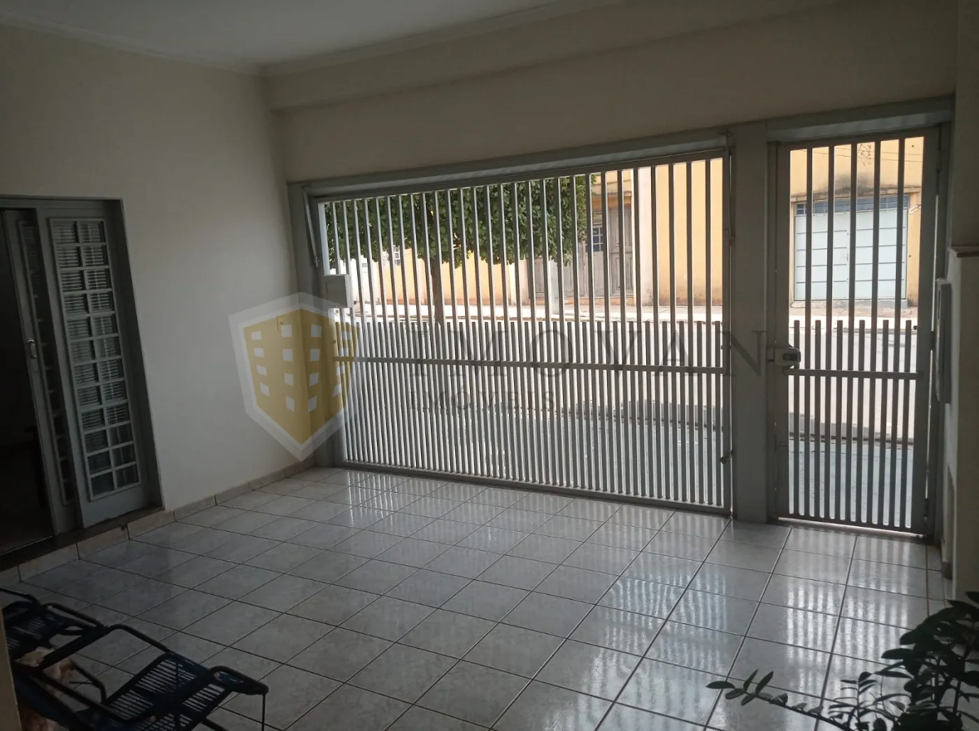 Comprar Casa / Sobrado em Ribeirão Preto R$ 450.000,00 - Foto 2