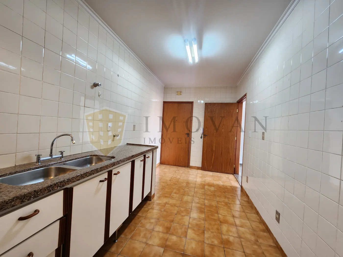 Alugar Apartamento / Padrão em Ribeirão Preto R$ 1.100,00 - Foto 3