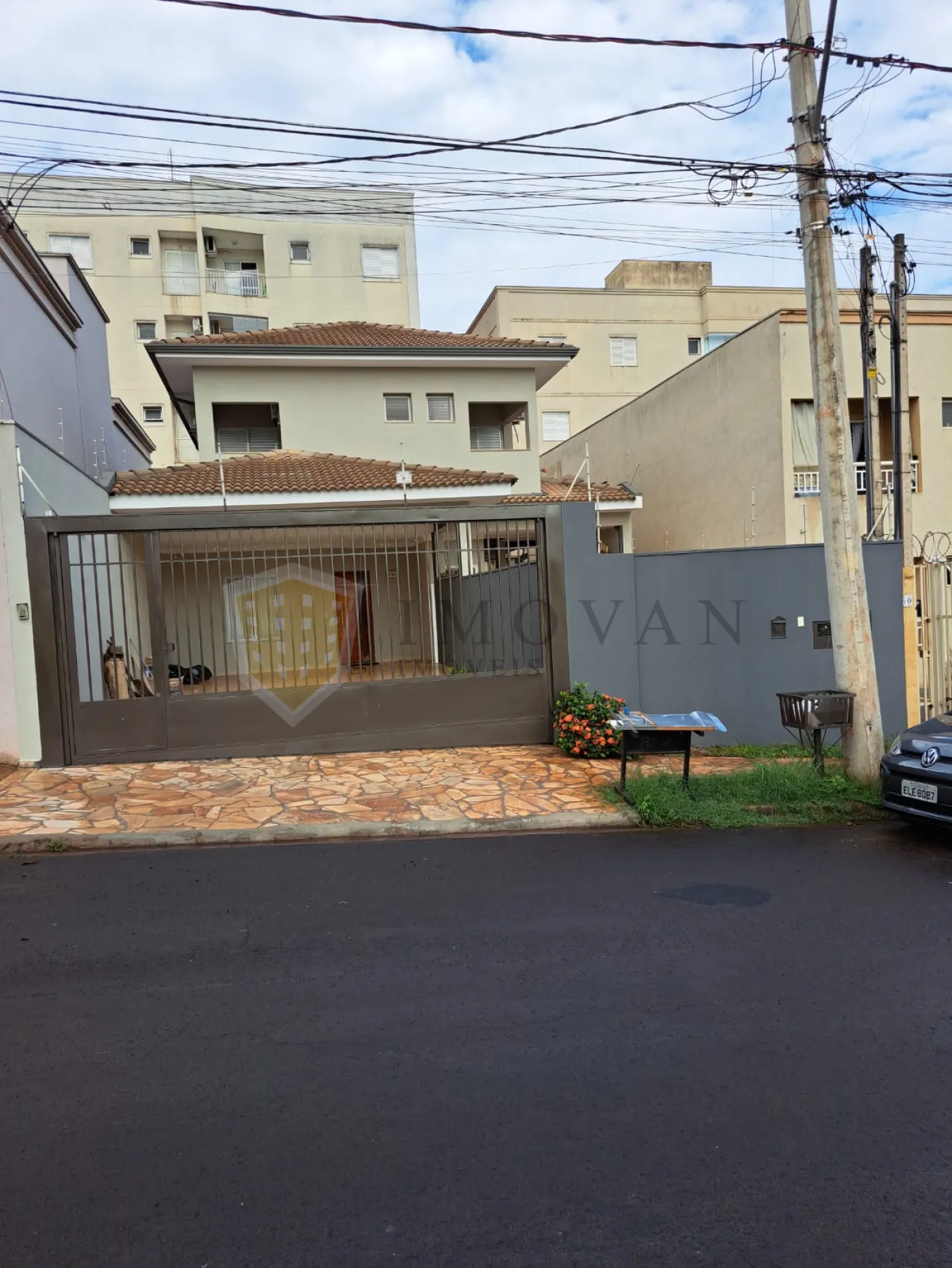 Comprar Casa / Padrão em Ribeirão Preto R$ 850.000,00 - Foto 1