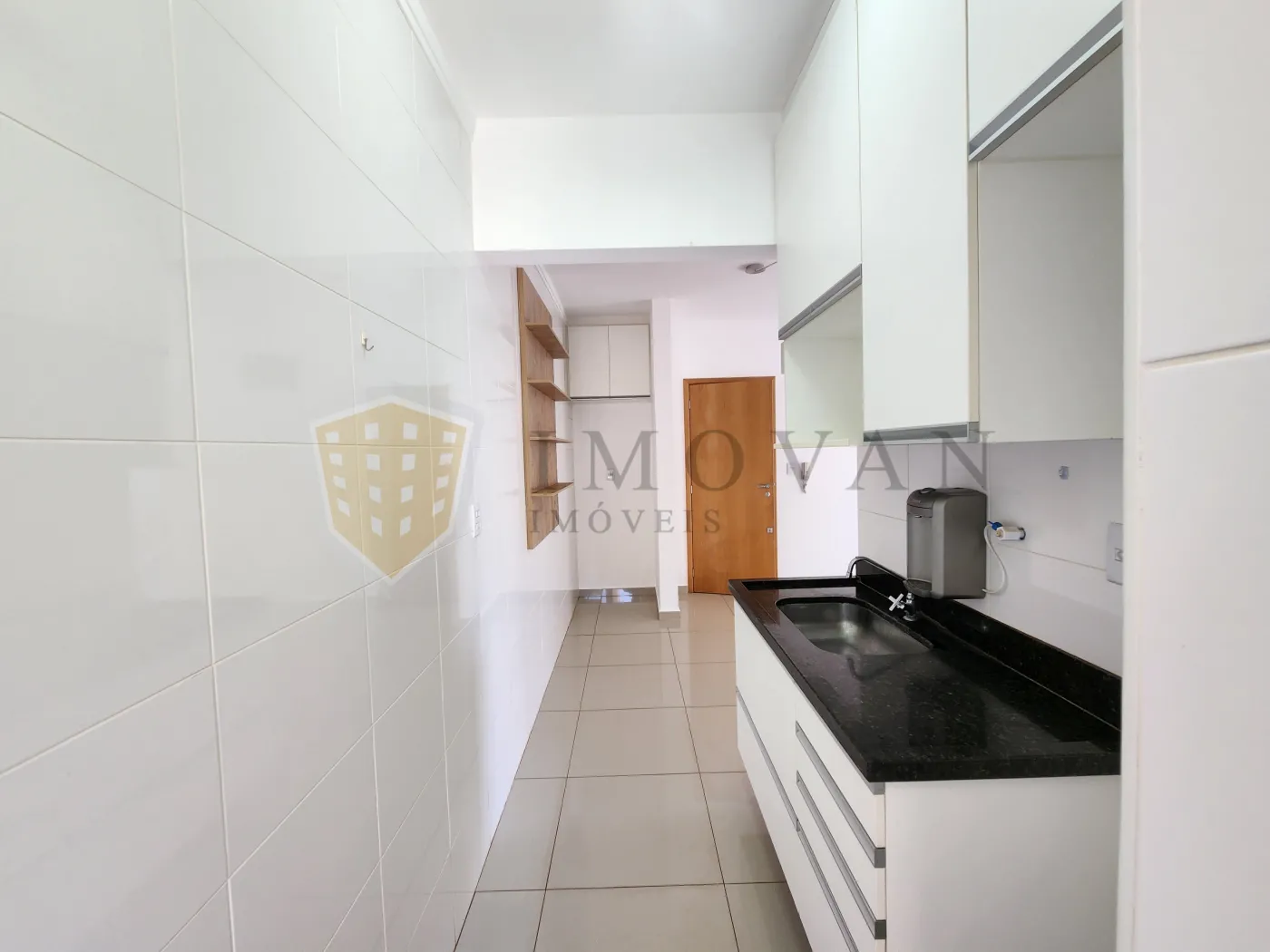 Alugar Apartamento / Padrão em Ribeirão Preto R$ 1.600,00 - Foto 2