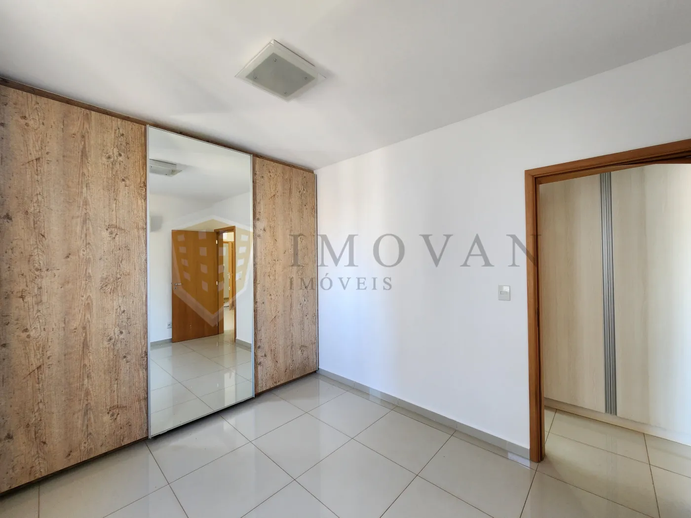 Alugar Apartamento / Padrão em Ribeirão Preto R$ 1.600,00 - Foto 8