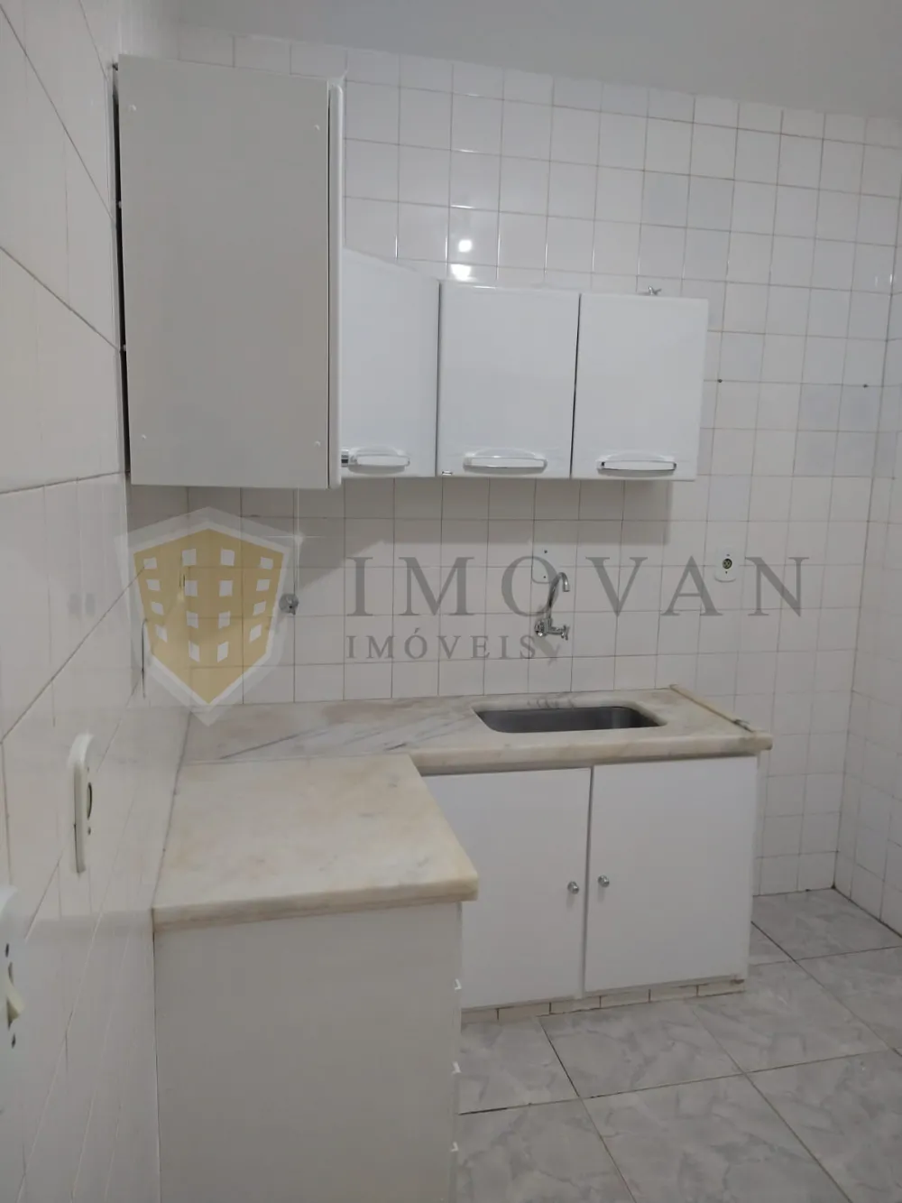 Alugar Apartamento / Padrão em Ribeirão Preto R$ 1.100,00 - Foto 3