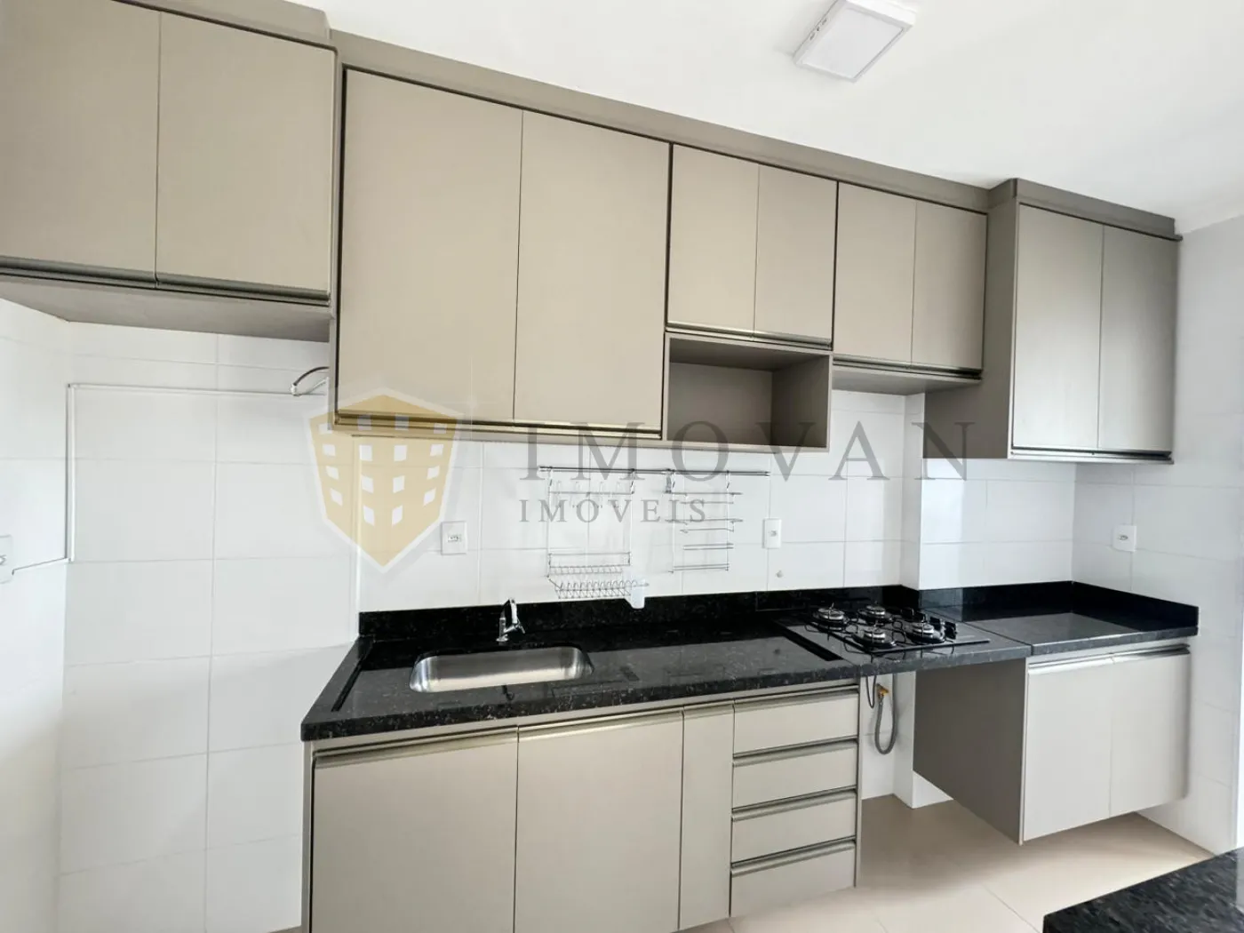 Alugar Apartamento / Padrão em Ribeirão Preto R$ 1.750,00 - Foto 4